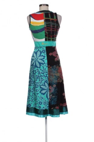 Šaty  Desigual, Velikost S, Barva Vícebarevné, Cena  1 041,00 Kč