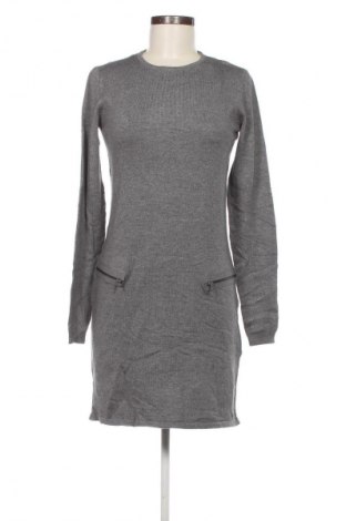 Рокля Edc By Esprit, Размер S, Цвят Сив, Цена 26,99 лв.