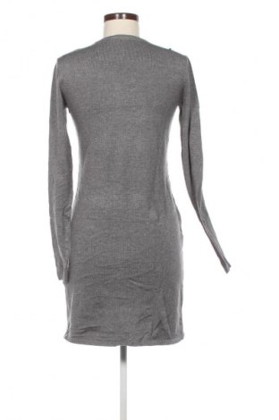Рокля Edc By Esprit, Размер S, Цвят Сив, Цена 26,99 лв.