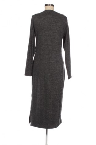Kleid F&F, Größe M, Farbe Mehrfarbig, Preis € 14,83