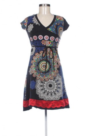 Kleid Fashion, Größe M, Farbe Mehrfarbig, Preis 32,40 €