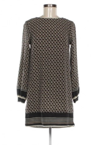 Рокля H&M, Размер XS, Цвят Многоцветен, Цена 29,99 лв.