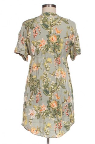 Рокля H&M, Размер XS, Цвят Многоцветен, Цена 28,88 лв.