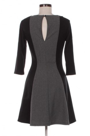 Šaty  H&M, Velikost M, Barva Vícebarevné, Cena  469,00 Kč