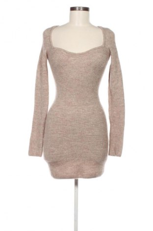 Рокля H&M, Размер XS, Цвят Бежов, Цена 29,99 лв.