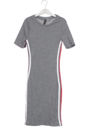 Kleid H&M Divided, Größe XXS, Farbe Grau, Preis 10,99 €