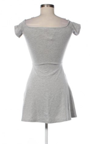 Рокля H&M Divided, Размер XS, Цвят Сив, Цена 29,15 лв.