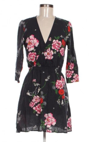 Рокля H&M Divided, Размер S, Цвят Многоцветен, Цена 28,88 лв.