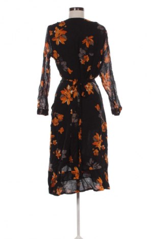 Rochie In Wear, Mărime M, Culoare Multicolor, Preț 283,99 Lei