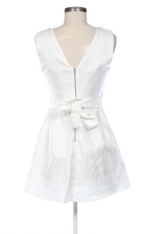 Kleid Iska London, Größe M, Farbe Weiß, Preis 24,55 €