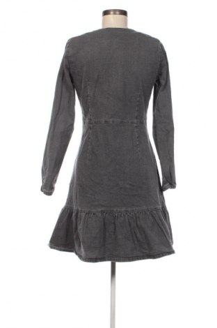 Šaty  John Baner, Veľkosť M, Farba Sivá, Cena  27,95 €