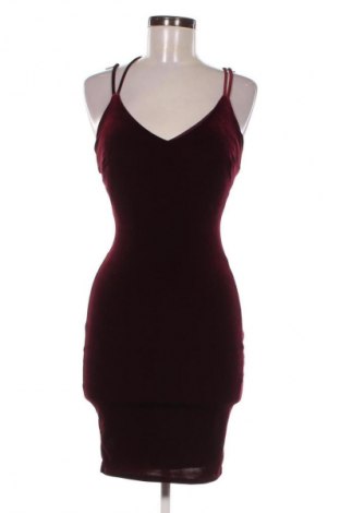 Sukienka Lulus, Rozmiar XS, Kolor Czerwony, Cena 157,99 zł