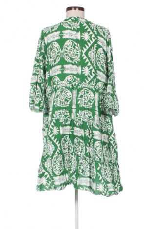 Kleid NEW COLLECTION, Größe XL, Farbe Mehrfarbig, Preis 24,55 €