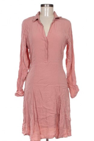 Kleid Numph, Größe L, Farbe Aschrosa, Preis 56,99 €