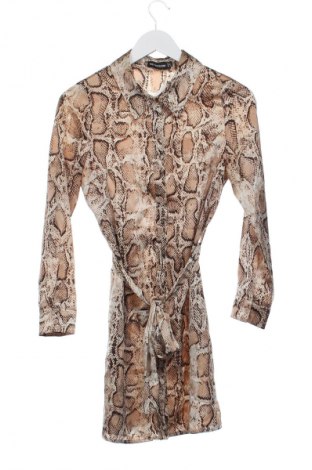 Kleid Pretty Little Thing, Größe XS, Farbe Mehrfarbig, Preis € 33,99