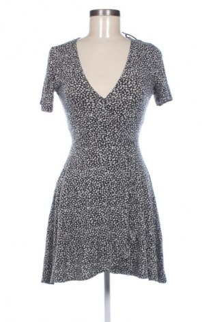 Kleid Pull&Bear, Größe S, Farbe Mehrfarbig, Preis 15,55 €