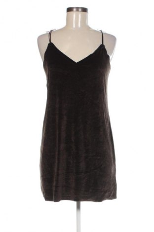Kleid Pull&Bear, Größe M, Farbe Grün, Preis € 11,99