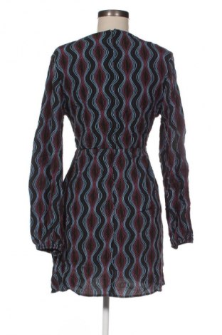 Kleid Pull&Bear, Größe L, Farbe Mehrfarbig, Preis 20,99 €