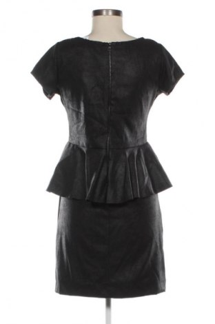 Φόρεμα Red, Μέγεθος M, Χρώμα Μαύρο, Τιμή 18,99 €