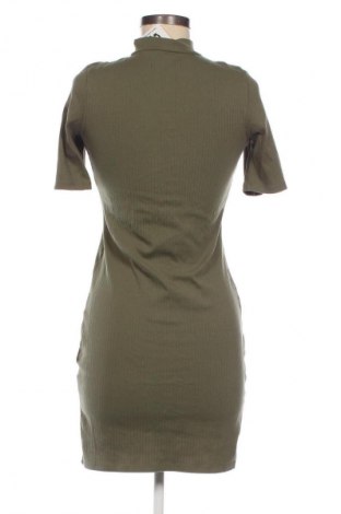 Kleid Sinsay, Größe M, Farbe Grün, Preis € 15,00