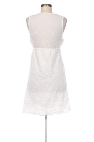 Ruha Unbranded, Méret M, Szín Fehér, Ár 5 800 Ft