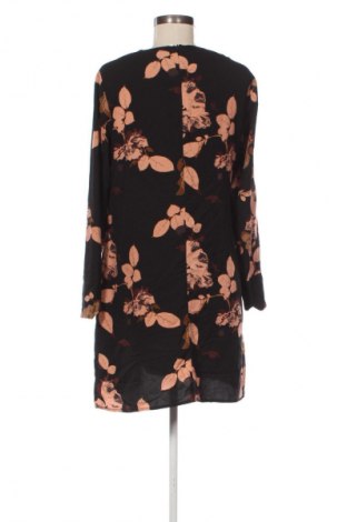 Kleid Y.A.S, Größe M, Farbe Mehrfarbig, Preis 56,99 €