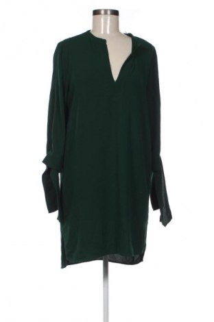 Kleid Zara, Größe M, Farbe Grün, Preis 13,81 €