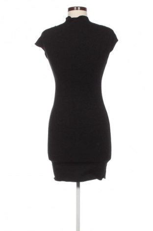 Rochie Zara, Mărime M, Culoare Negru, Preț 93,99 Lei