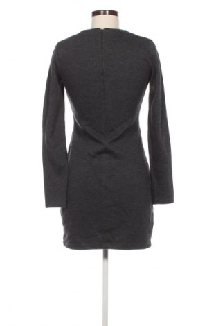 Kleid Zara, Größe M, Farbe Grau, Preis € 18,99