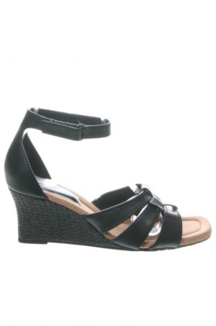 Sandale Clarks, Mărime 39, Culoare Negru, Preț 364,99 Lei