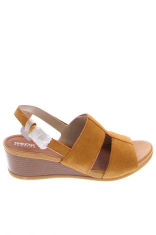 Sandale Geox, Mărime 40, Culoare Bej, Preț 524,99 Lei