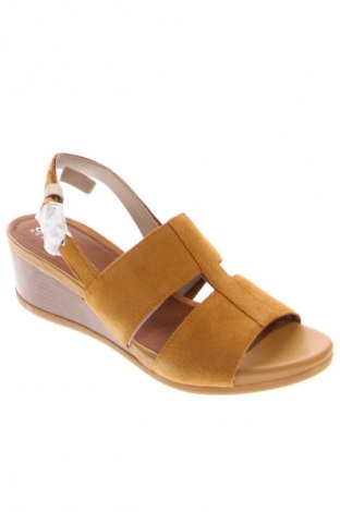Sandale Geox, Mărime 40, Culoare Bej, Preț 524,99 Lei