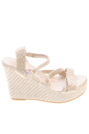 Sandalen Unbranded, Größe 35, Farbe Beige, Preis 29,23 €