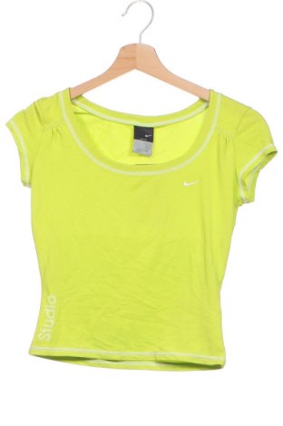 Дамска тениска Nike, Размер XS, Цвят Зелен, 53% памук, 41% полиестер, 6% еластан, Цена 38,25 лв.