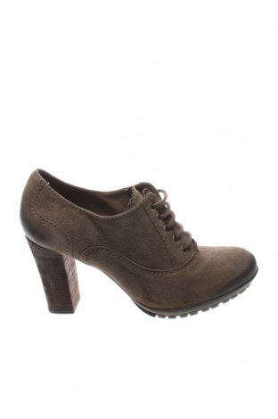 Дамски обувки Geox, Размер 35, Цвят Бежов, Естествен велур, Цена 70,35 лв.
