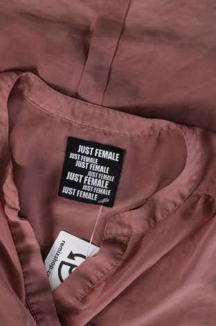 Γυναικείο αμάνικο μπλουζάκι Just Female, Μέγεθος XS, Χρώμα Καφέ, Τιμή 19,79 €