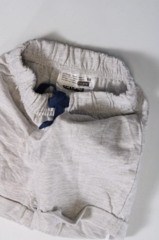 Детски къс панталон Ergee, Размер 3-6m/ 62-68 см, Цвят Сив, Цена 23,10 лв.