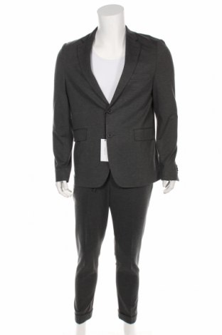 Мъжки костюм Isaac Dewhirst, Размер M, Цвят Сив, 65% вискоза, 30% полиестер, 4% еластан, Цена 90,65 лв.