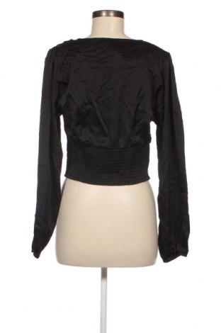 Γυναικεία μπλούζα Gina Tricot, Μέγεθος M, Χρώμα Μαύρο, Τιμή 3,30 €