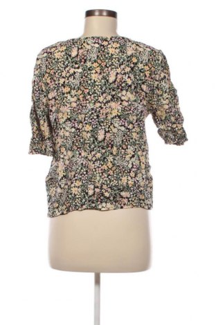 Γυναικείο πουκάμισο ONLY, Μέγεθος S, Χρώμα Πολύχρωμο, Τιμή 6,19 €