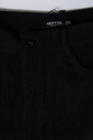 Pantaloni de velvet de femei Nasty Gal, Mărime M, Culoare Negru, Preț 286,18 Lei