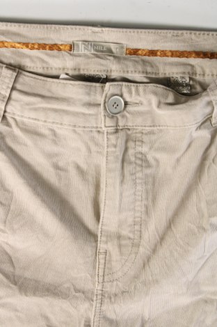 Дамски джинси Nile, Размер S, Цвят Бежов, Цена 4,76 лв.