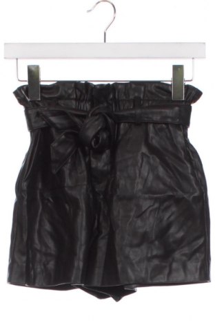 Дамски къс кожен панталон CoolCat, Размер S, Цвят Черен, Цена 14,40 лв.
