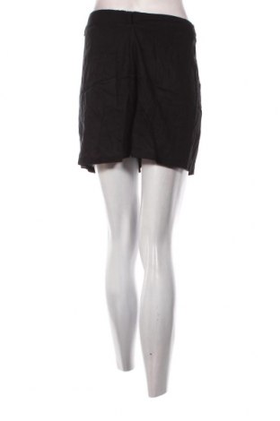 Γυναικείο κοντό παντελόνι Blend She, Μέγεθος XL, Χρώμα Μαύρο, Τιμή 5,29 €