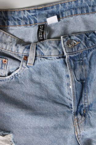 Дамски къс панталон H&M Divided, Размер M, Цвят Син, Цена 14,25 лв.