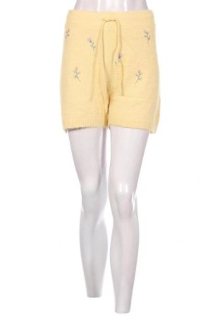 Γυναικείο κοντό παντελόνι Missguided, Μέγεθος L, Χρώμα Κίτρινο, Τιμή 3,20 €