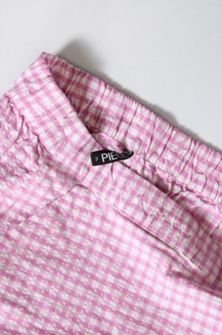 Γυναικείο κοντό παντελόνι Pieces, Μέγεθος XL, Χρώμα Πολύχρωμο, Τιμή 4,33 €