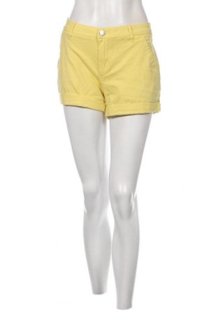 Дамски къс панталон Place du Jour, Размер M, Цвят Жълт, Цена 8,06 лв.
