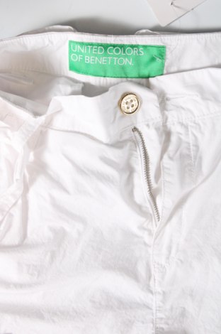 Дамски къс панталон United Colors Of Benetton, Размер XXS, Цвят Бял, Цена 9,36 лв.
