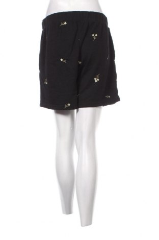 Γυναικείο κοντό παντελόνι Vero Moda, Μέγεθος L, Χρώμα Μαύρο, Τιμή 20,62 €